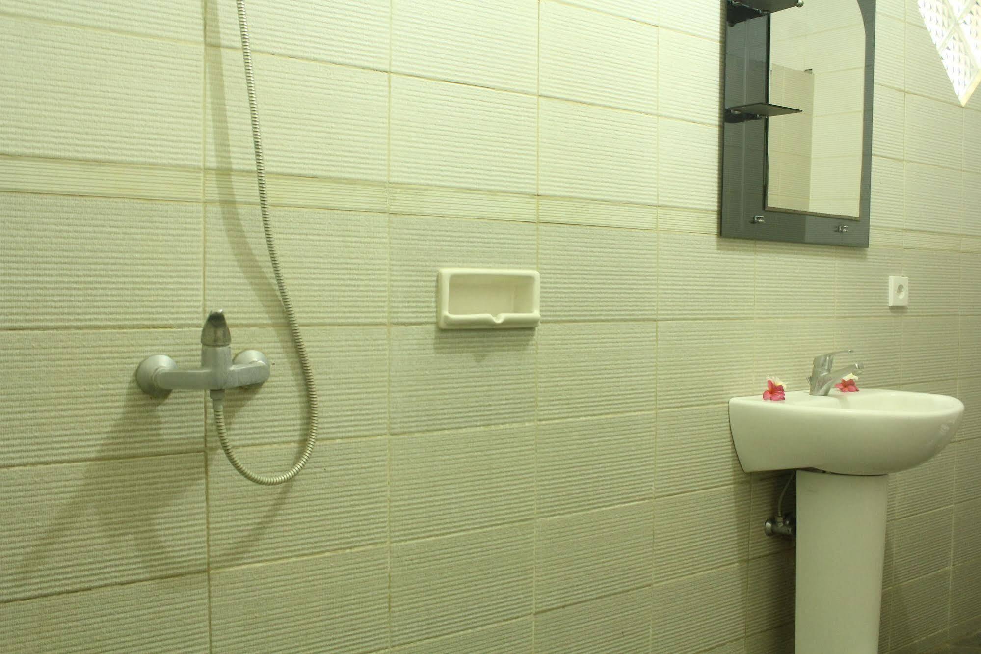 Berlian Inn Kuta Lombok Kültér fotó