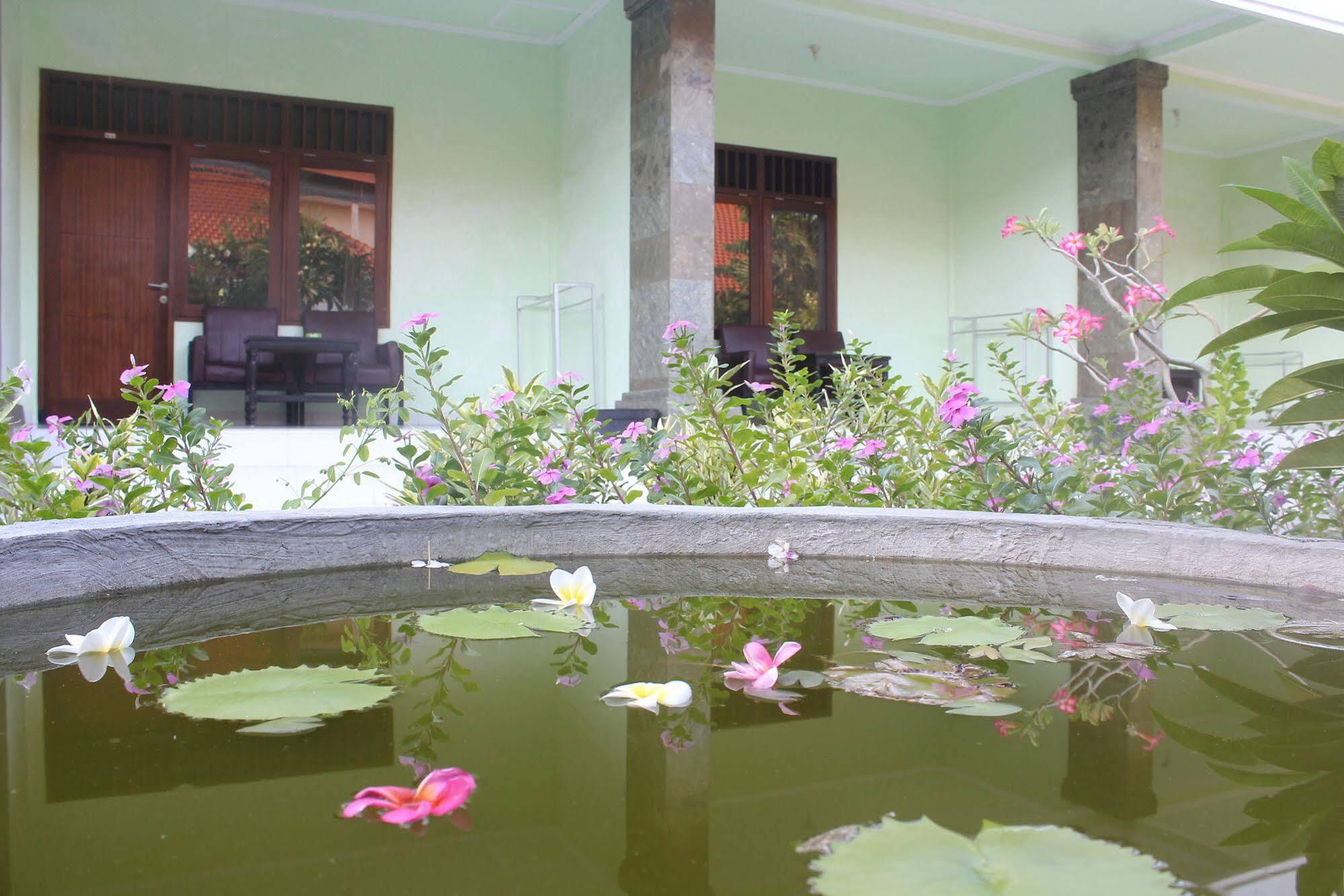 Berlian Inn Kuta Lombok Kültér fotó